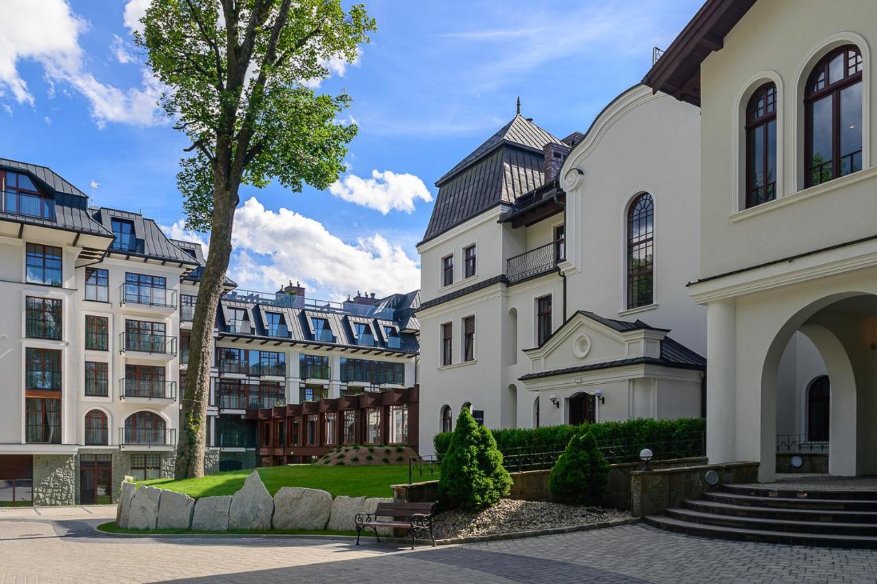 Nosalowy Park Hotel & Spa ザコパネ エクステリア 写真 The main building of the university