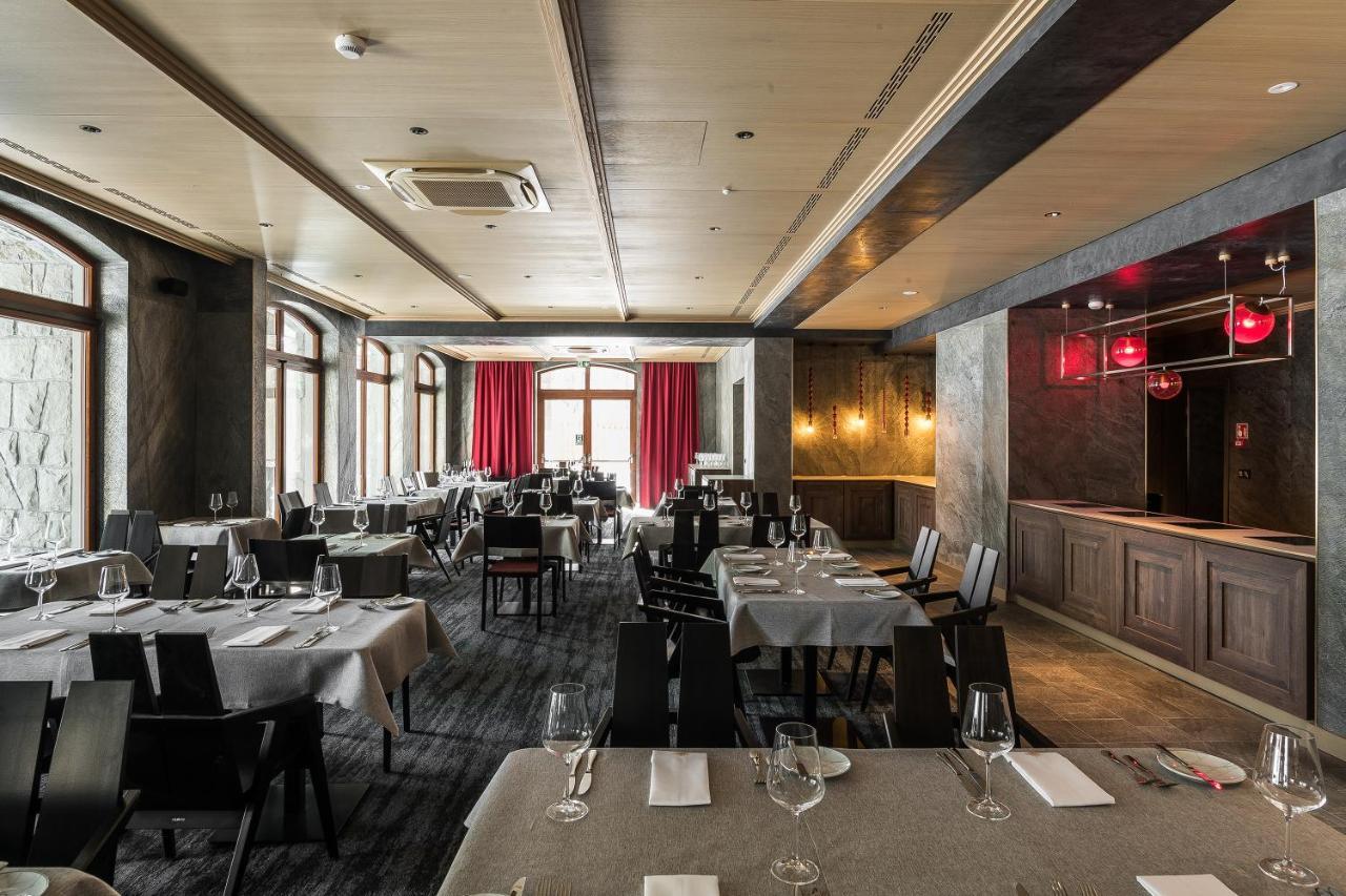 Nosalowy Park Hotel & Spa ザコパネ エクステリア 写真 Restaurant in the hotel
