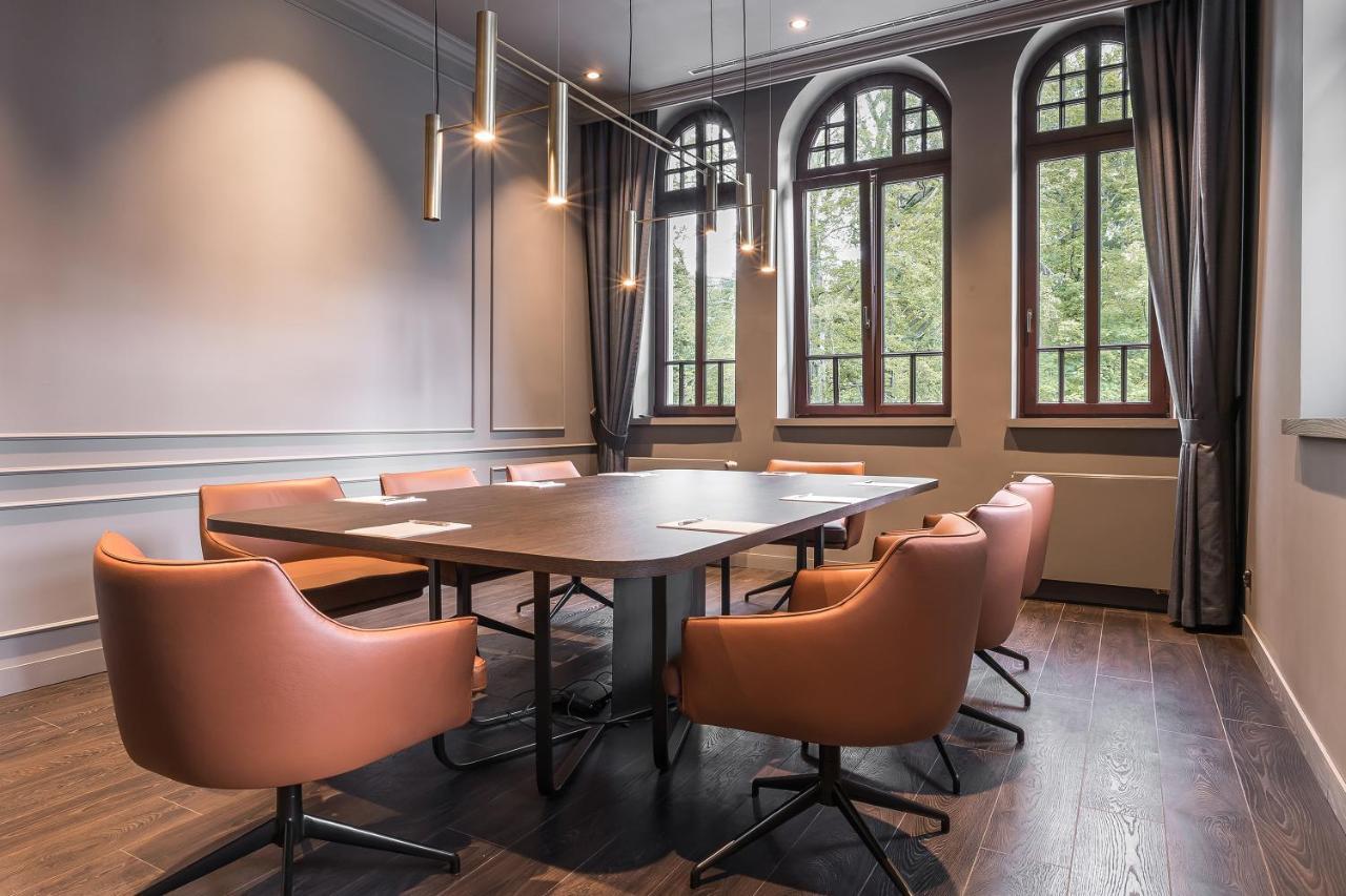 Nosalowy Park Hotel & Spa ザコパネ エクステリア 写真 The interior of the meeting room