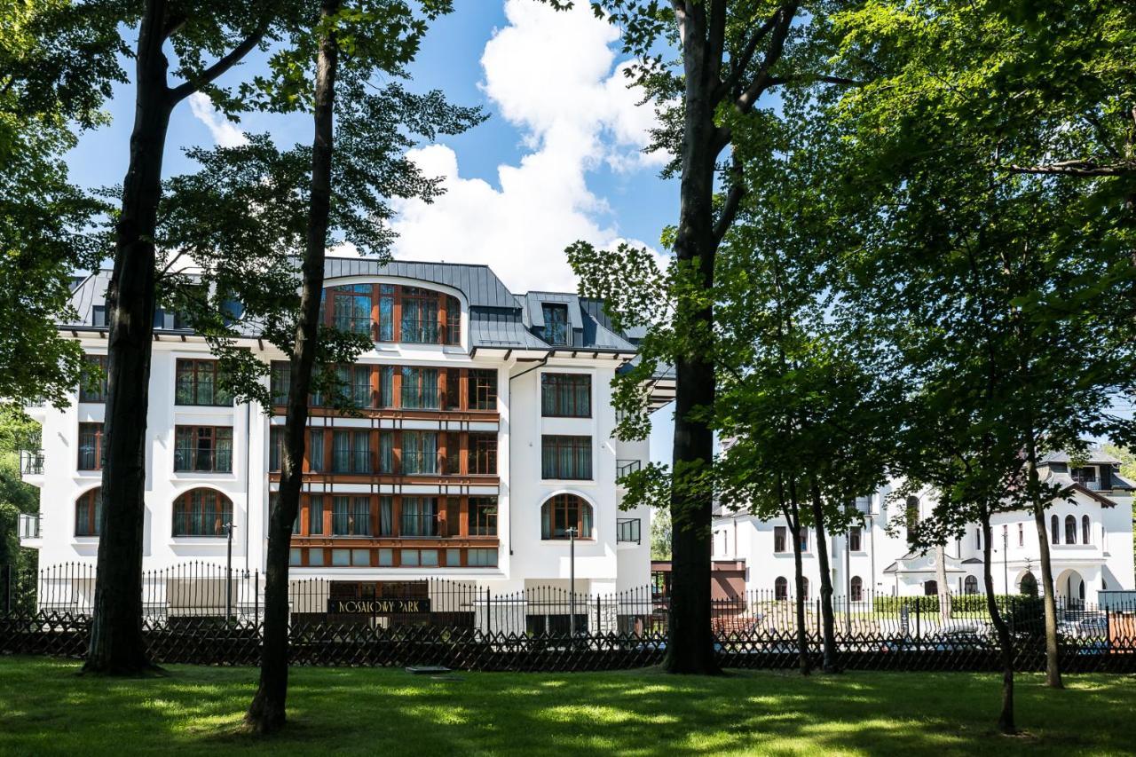 Nosalowy Park Hotel & Spa ザコパネ エクステリア 写真 The residence of the President of the Republic of Poland