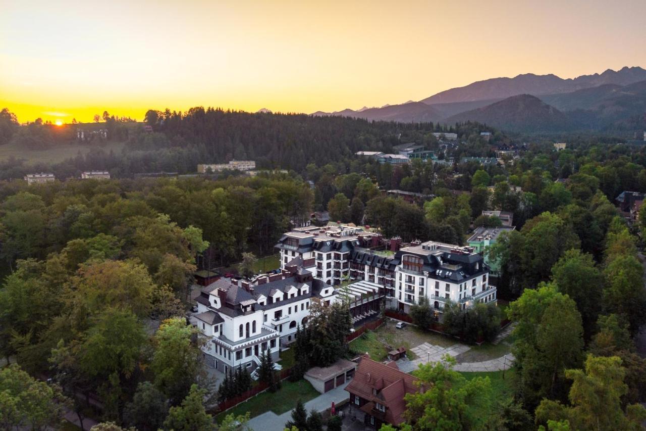 Nosalowy Park Hotel & Spa ザコパネ エクステリア 写真 Aerial view of the hotel